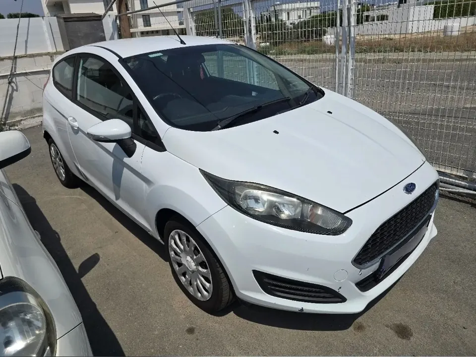 Ford Fiesta, front view